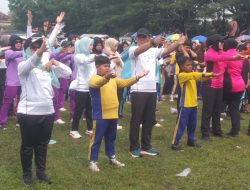 Kebersamaan di HUT ke-27, Ribuan Warga Ikuti Jalan Sehat Bersama Bupati